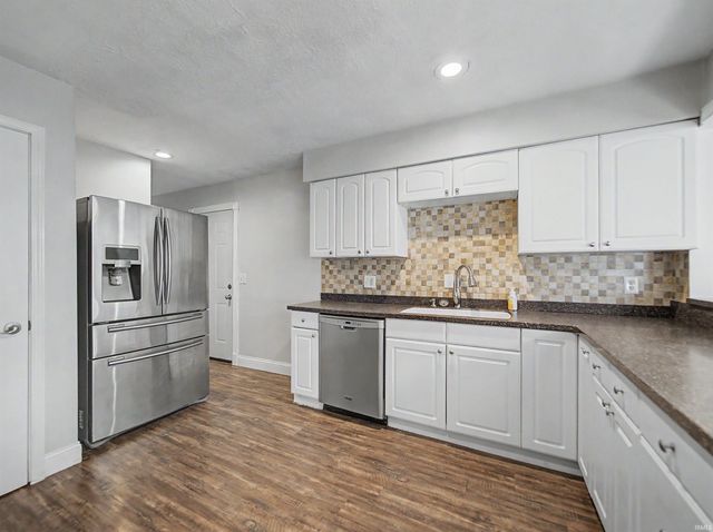1317 Continental Drive, Evansville, IN 47715