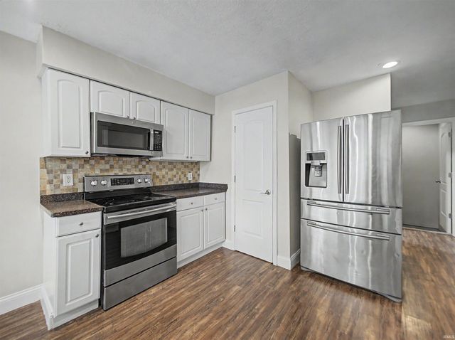 1317 Continental Drive, Evansville, IN 47715