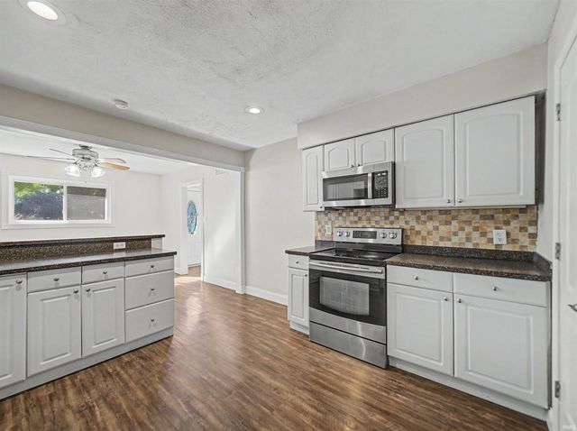 1317 Continental Drive, Evansville, IN 47715