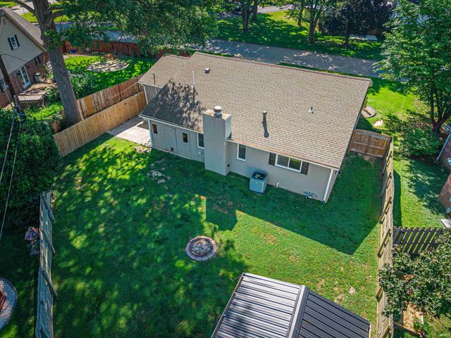 1317 Continental Drive, Evansville, IN 47715
