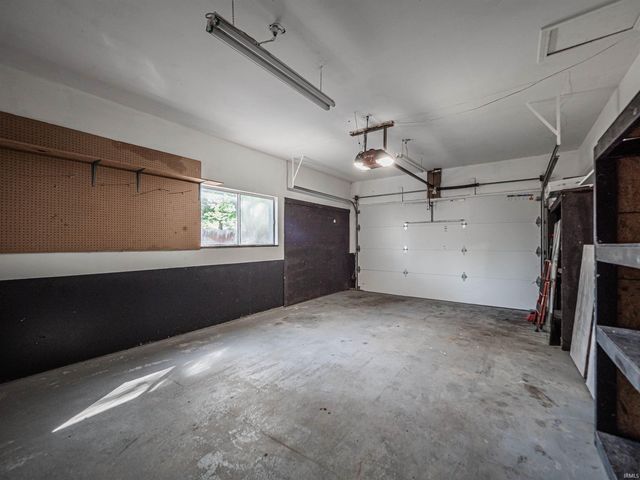 1317 Continental Drive, Evansville, IN 47715