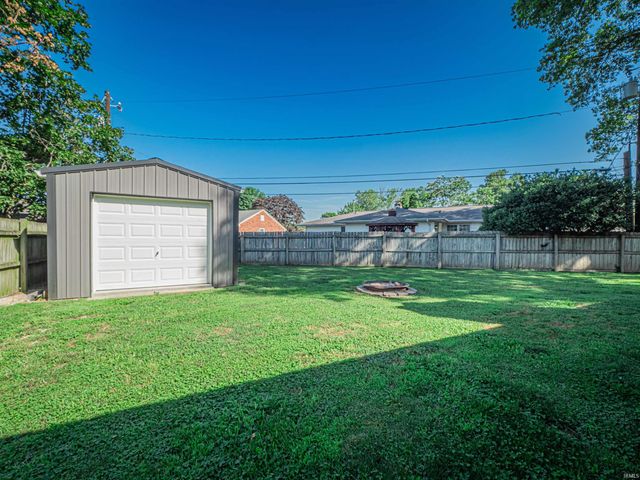 1317 Continental Drive, Evansville, IN 47715