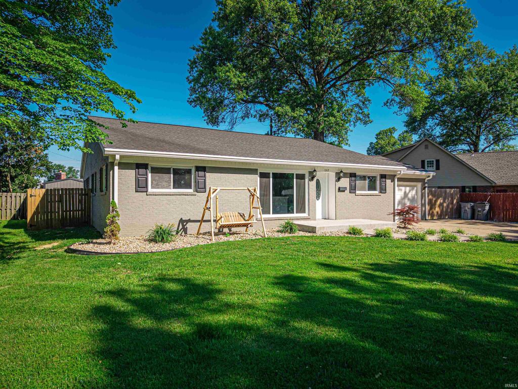 1317 Continental Drive, Evansville, IN 47715