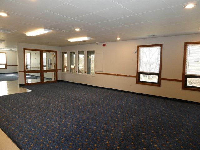 445 Faunce Corner Rd, Dartmouth, MA 02747