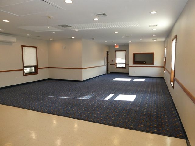 445 Faunce Corner Rd, Dartmouth, MA 02747