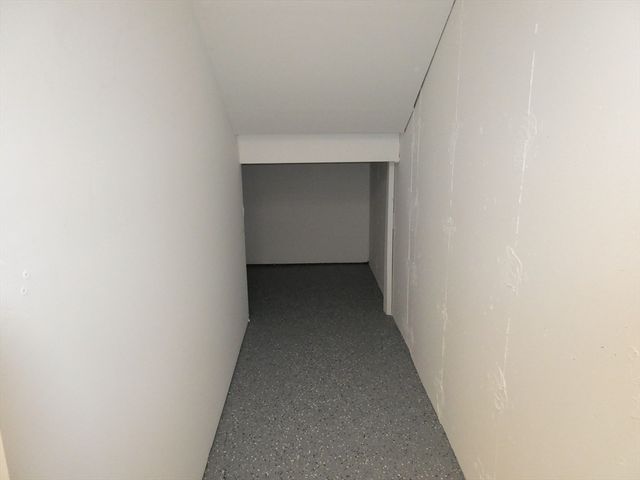 445 Faunce Corner Rd, Dartmouth, MA 02747