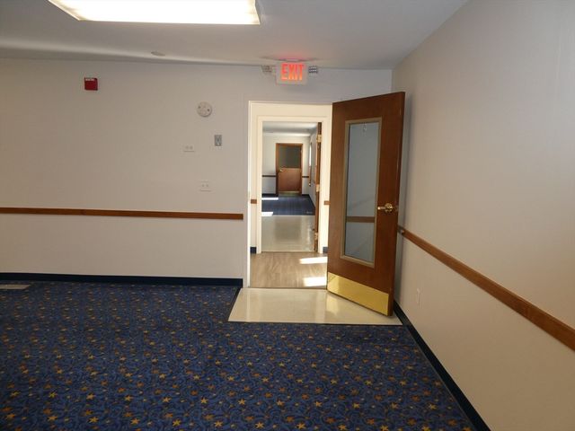 445 Faunce Corner Rd, Dartmouth, MA 02747