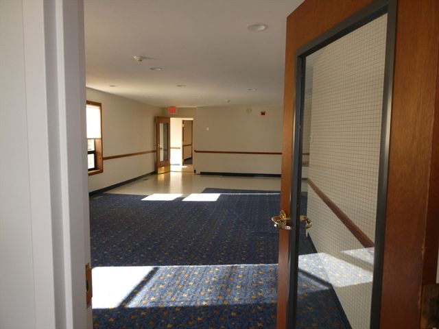 445 Faunce Corner Rd, Dartmouth, MA 02747