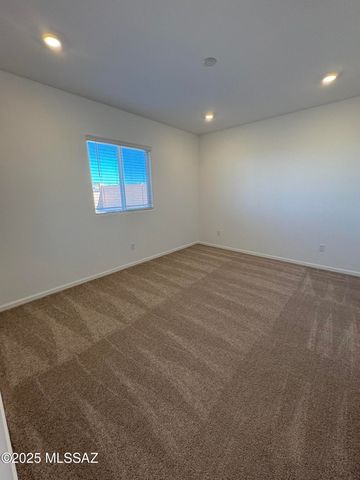 8793 E Crimson Snowberry Way, Vail, AZ 85641