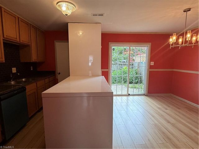 5715 Bramblegate Road F, Greensboro, NC 27409