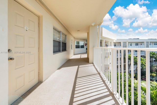 800 Cypress Grove Drive 509, Pompano Beach, FL 33069