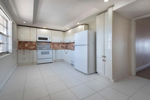 800 Cypress Grove Drive 509, Pompano Beach, FL 33069