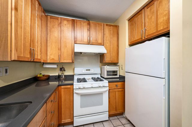 1039 22nd Avenue SE, Minneapolis, MN 55414