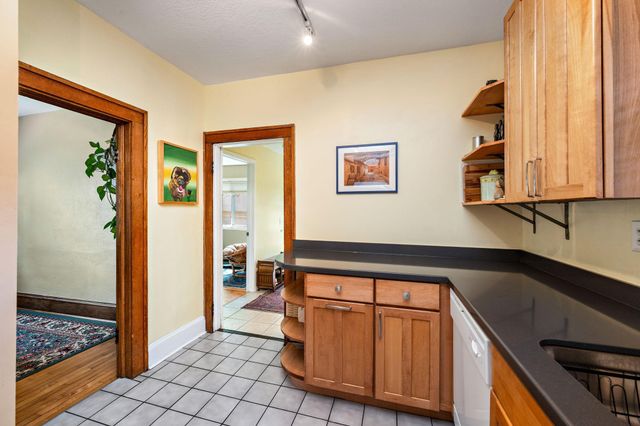 1039 22nd Avenue SE, Minneapolis, MN 55414