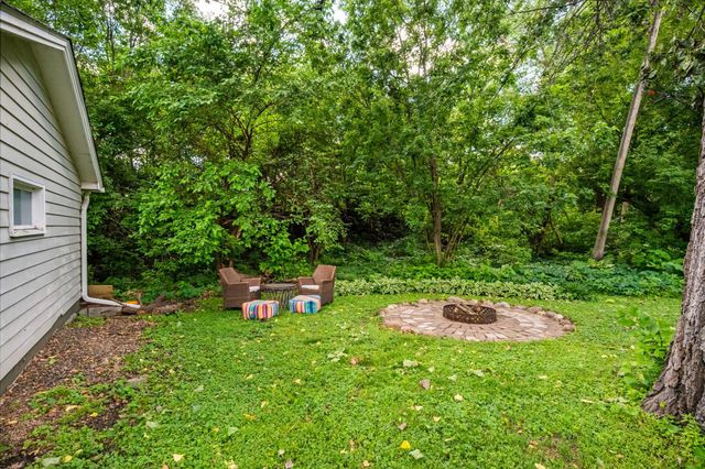1039 22nd Avenue SE, Minneapolis, MN 55414