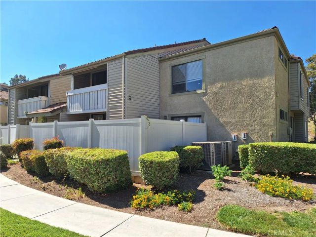 92 Country Mile, Pomona, CA 91766
