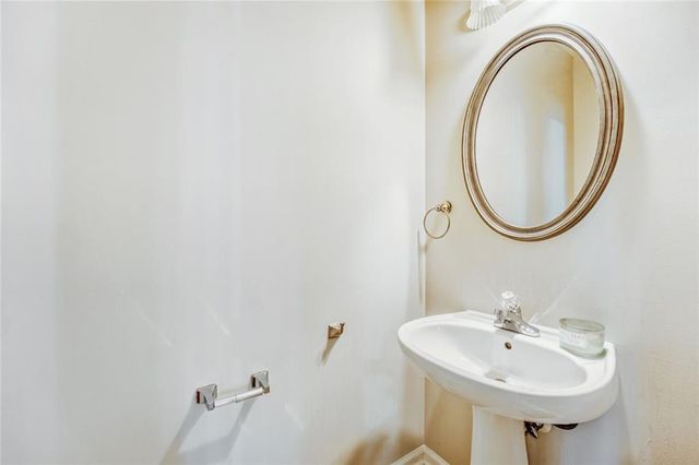 2934 Wintercrest Drive, Dunwoody, GA 30360