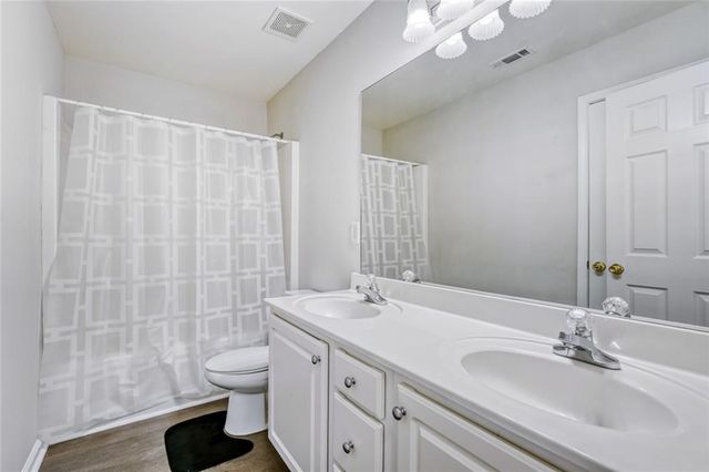 2934 Wintercrest Drive, Dunwoody, GA 30360