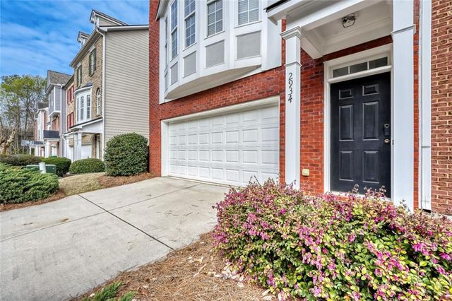 2934 Wintercrest Drive, Dunwoody, GA 30360