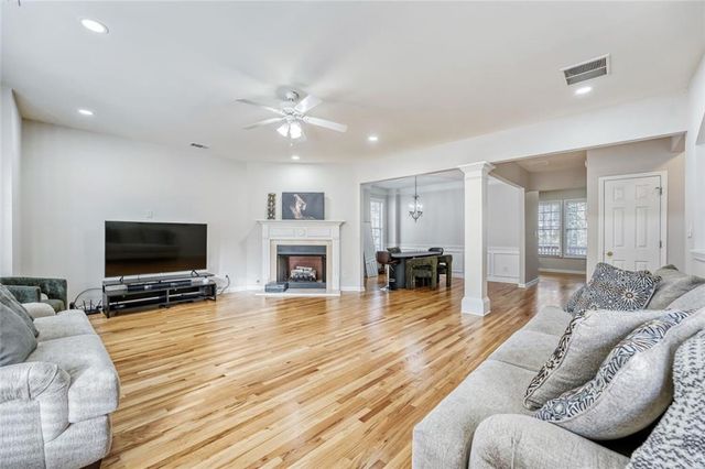 2934 Wintercrest Drive, Dunwoody, GA 30360