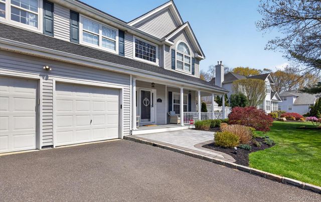 185 Plymouth Boulevard, Smithtown, NY 11787