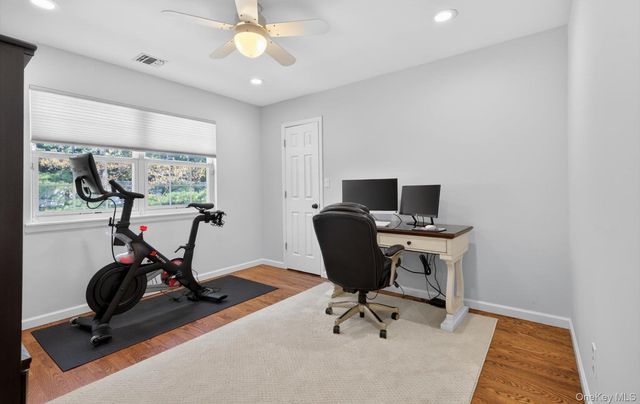 185 Plymouth Boulevard, Smithtown, NY 11787