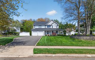 185 Plymouth Boulevard, Smithtown, NY 11787