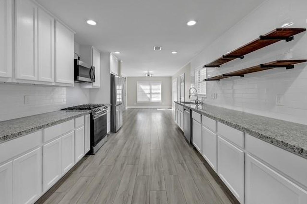 1229 James Street, Deer Park, TX 77536