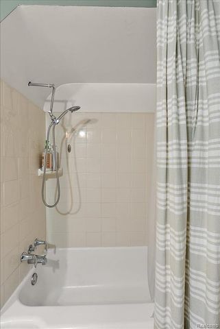 1022 Lawndale Drive, Royal Oak, MI 48067