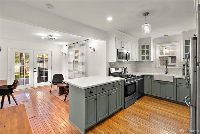1022 Lawndale Drive, Royal Oak, MI 48067