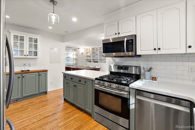 1022 Lawndale Drive, Royal Oak, MI 48067
