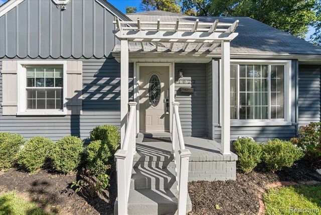1022 Lawndale Drive, Royal Oak, MI 48067