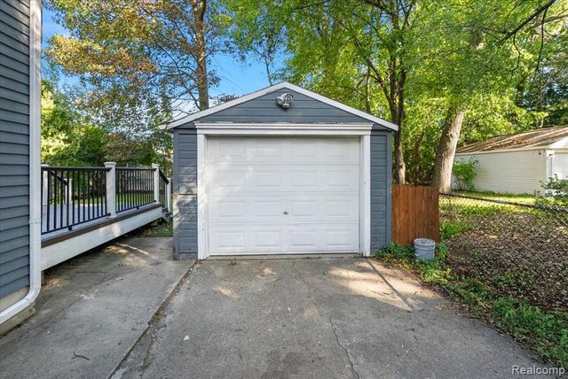 1022 Lawndale Drive, Royal Oak, MI 48067