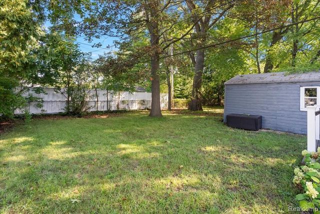 1022 Lawndale Drive, Royal Oak, MI 48067