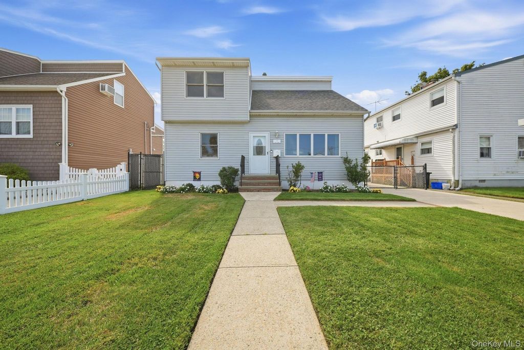 7 Polk Street, Freeport, NY 11520 — photo 2