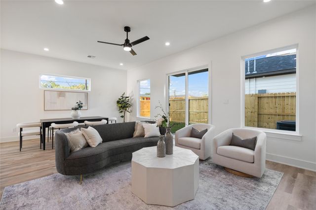 9003 Comal Street, Houston, TX 77051