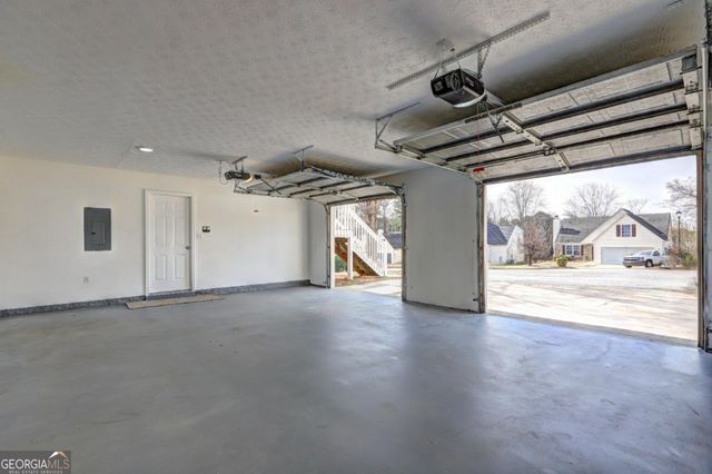 8106 Wynfield Drive, Jonesboro, GA 30238