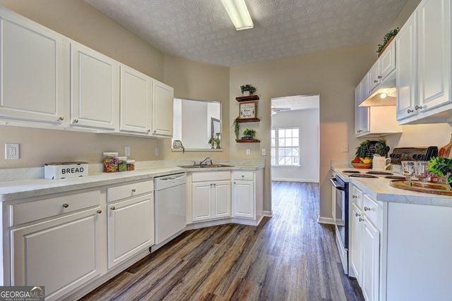 8106 Wynfield Drive, Jonesboro, GA 30238