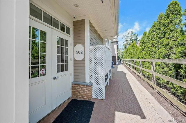 402 Main Street 4B, Armonk, NY 10504