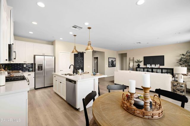 3657 Camino Mia Court, Rosamond, CA 93560