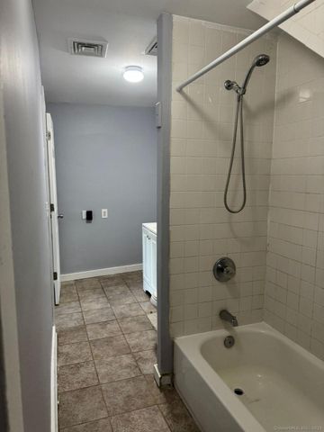 53 Cooke Street 3rd floor, Waterbury, CT 06710