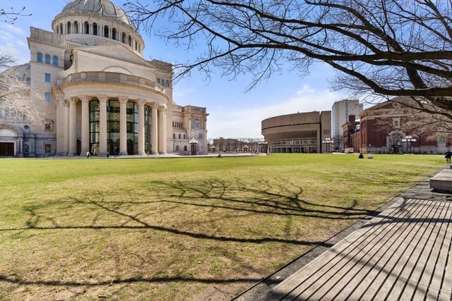 43 Westland Ave 210, Boston, MA 02115