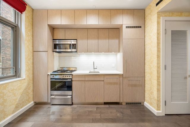 43 Westland Ave 210, Boston, MA 02115