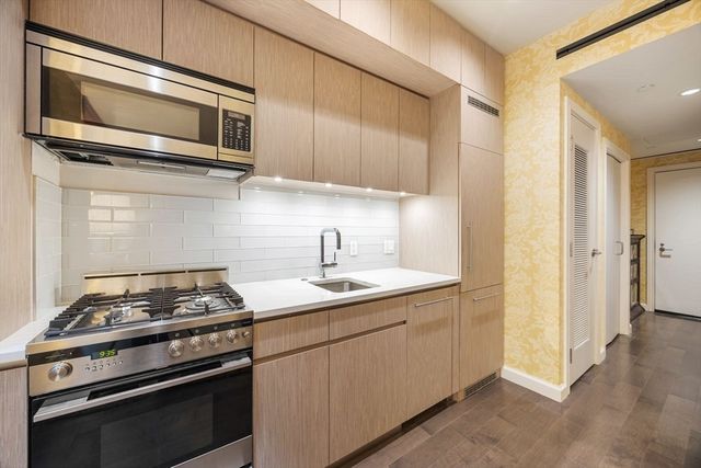 43 Westland Ave 210, Boston, MA 02115