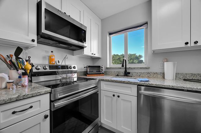 203 Lake Carol Drive, West Palm Beach, FL 33411