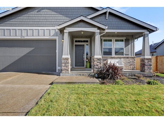 215 WALNUT St, Mt Angel, OR 97362