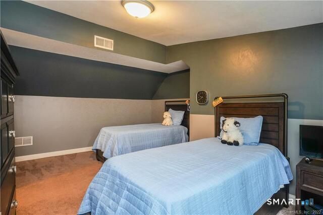 24 Court Park, West Hartford, CT 06119