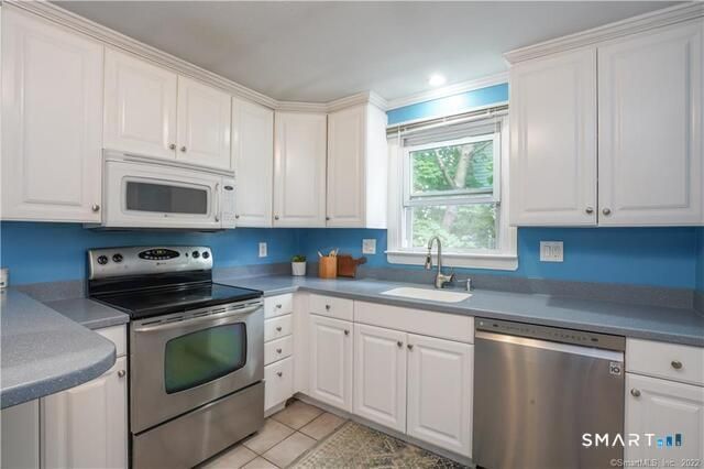 24 Court Park, West Hartford, CT 06119