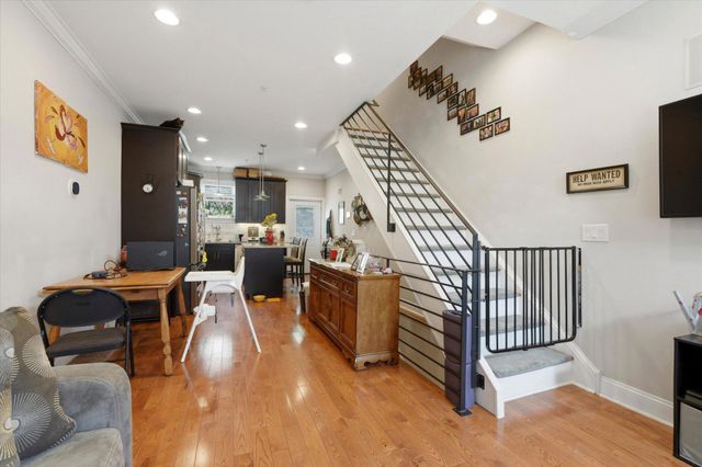 2207 E OAKDALE, Philadelphia, PA 19125