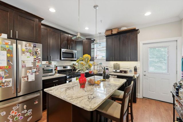 2207 E OAKDALE, Philadelphia, PA 19125